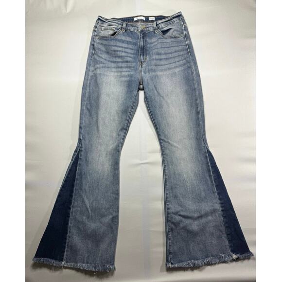 Kancan Signature Women's Ultra High Rise Super Flare Denim Jeans - Size 32x33 - Picture 1 of 5